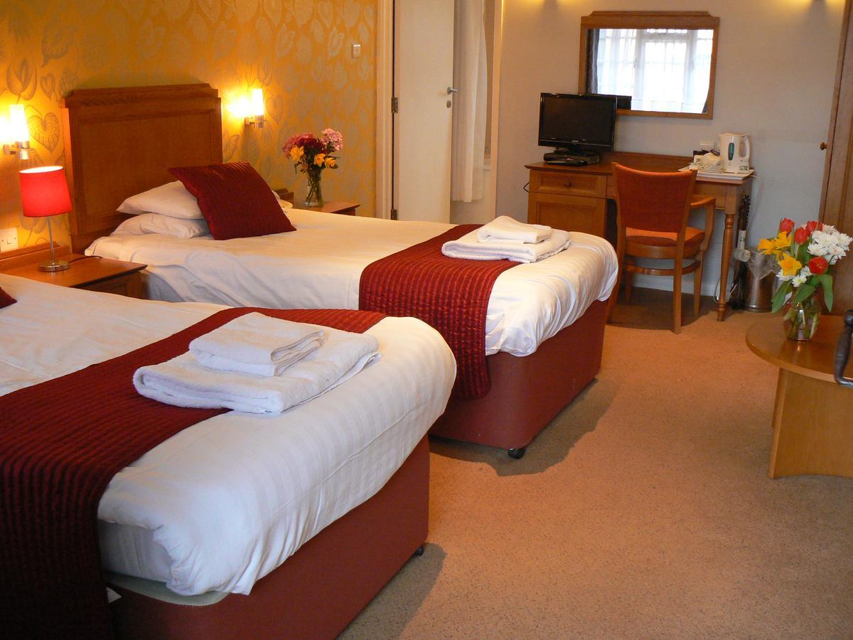 The Bell Hotel Clare Eksteriør bilde